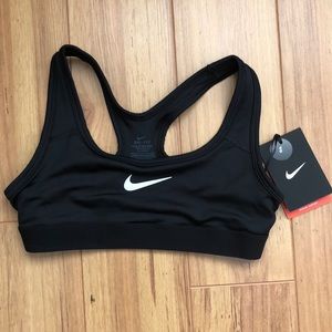 Women’s Nike sports bra black size small